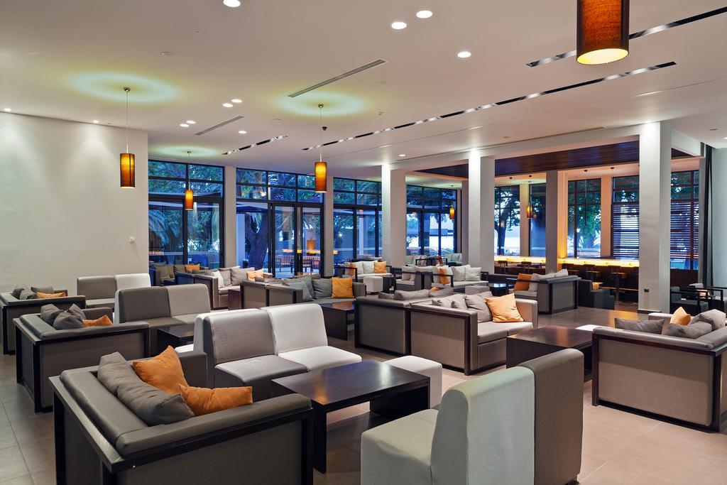 Long Beach Hotel & Resort Longos  Exteriör bild